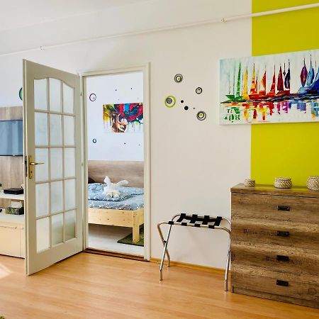Kalvaria Apartman Seghedin Exterior foto