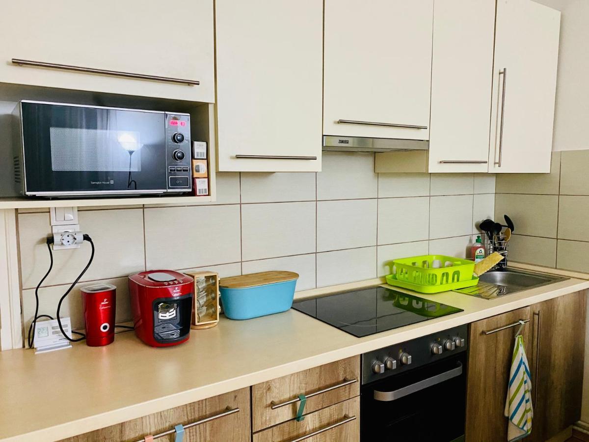 Kalvaria Apartman Seghedin Exterior foto